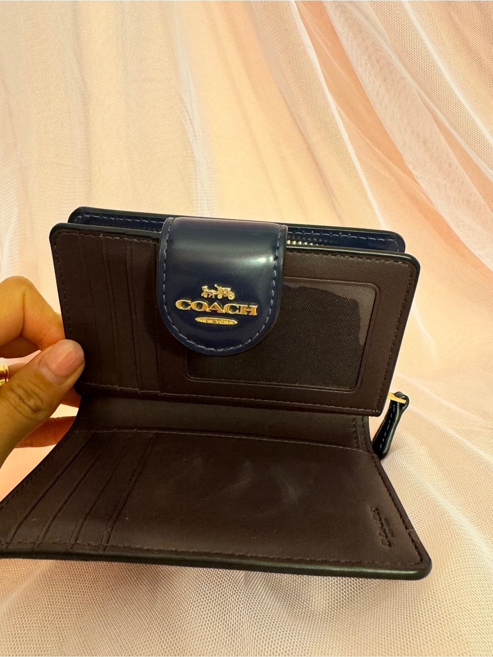 👛⁠[🌸like new]COACH Medium Rare Navy Blue Gold Hardware Leather Auth - Picture 5 of 9